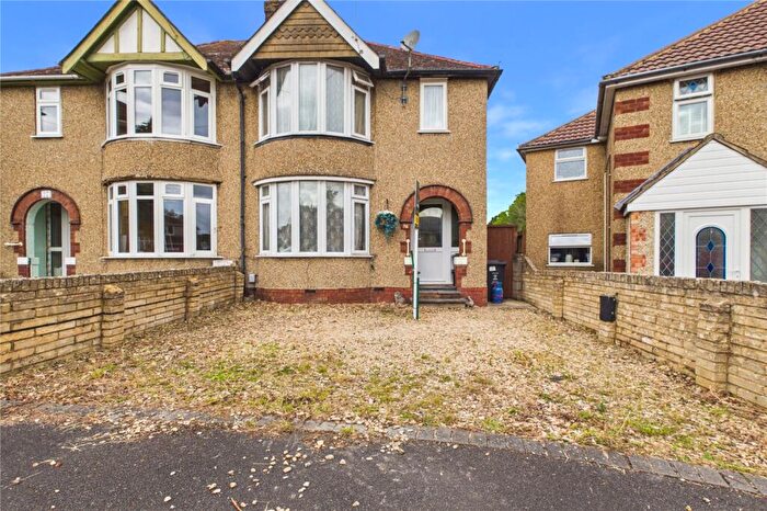 3 Bedroom Semi-Detached House For Sale In Little Avenue, Rodbourne Cheney, Swindon, SN2