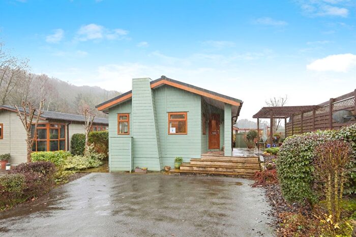 2 Bedroom Park Home For Sale In Lathkill Lane, Whatstandwell, Matlock, DE4