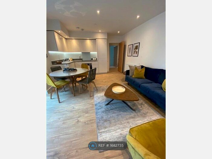 1 Bedroom Flat To Rent In Ellesmere Court, Luton, LU2