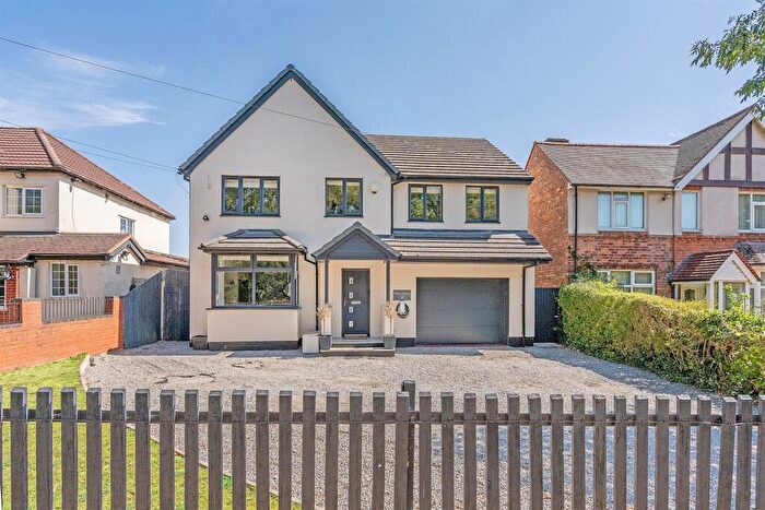 5 Bedroom Detached House For Sale In Bickenhill Lane, Birmingham, B37