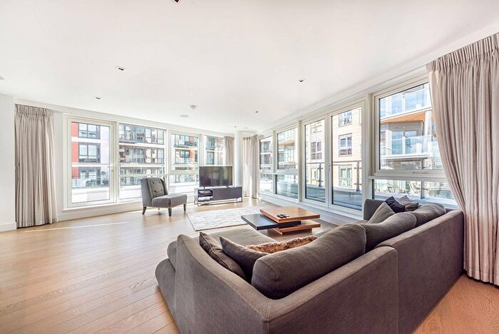 3 Bedroom Flat To Rent In Dickens Yard, Longfield Avenue, London, Ealing Broadway, London, W5