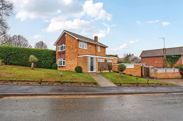 3 Bedroom Detached House For Sale In Cedar Drive, Sutton At Hone, Dartford, DA4