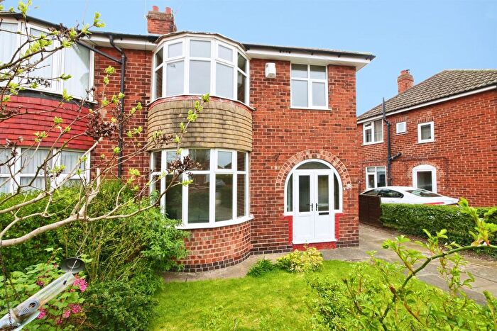 3 Bedroom Semi Detached House For Sale In Tranby Avenue, York, YO10