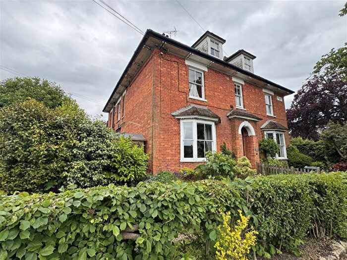 2 Bedroom Flat To Rent In Ashford Road, Tenterden, TN30