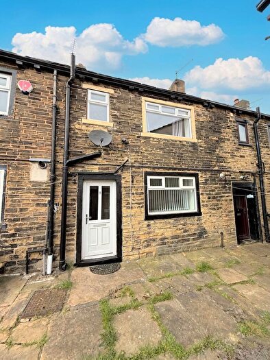 2 Bedroom Terraced House To Rent In Withinfields, Halifax, HX3