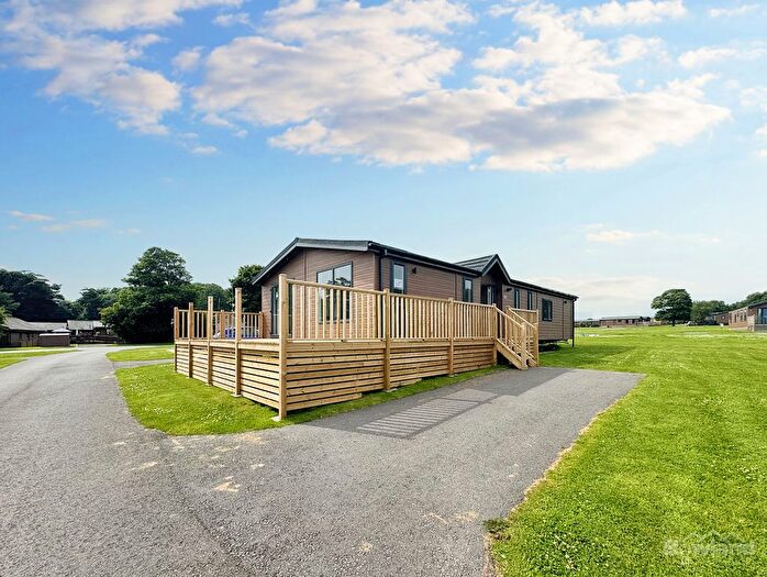 3 Bedroom Lodge For Sale In Flamborough Road, Sewerby, Bridlington, YO15