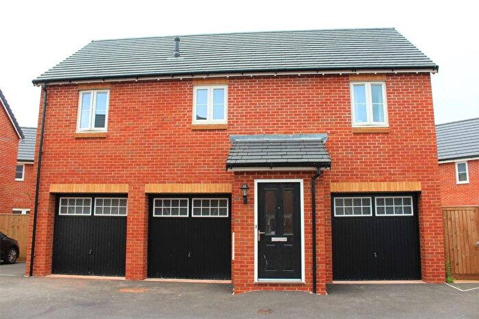 2 Bedroom Property To Rent In Thomas Fox Road, Wellington, TA21