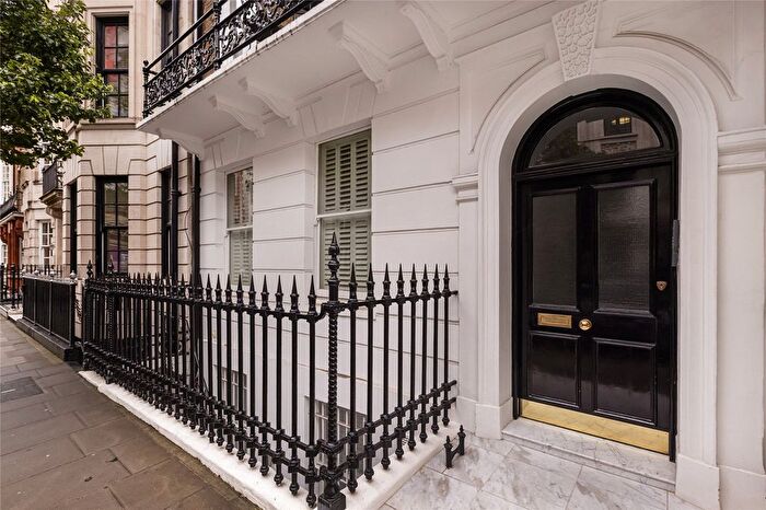 4 Bedroom Flat For Sale In Harley Street, London, W1G