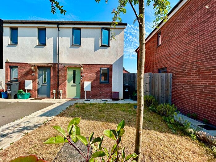 2 Bedroom End Of Terrace House For Sale In Hutchings Drive, Tithtebarn, Exeter, EX1