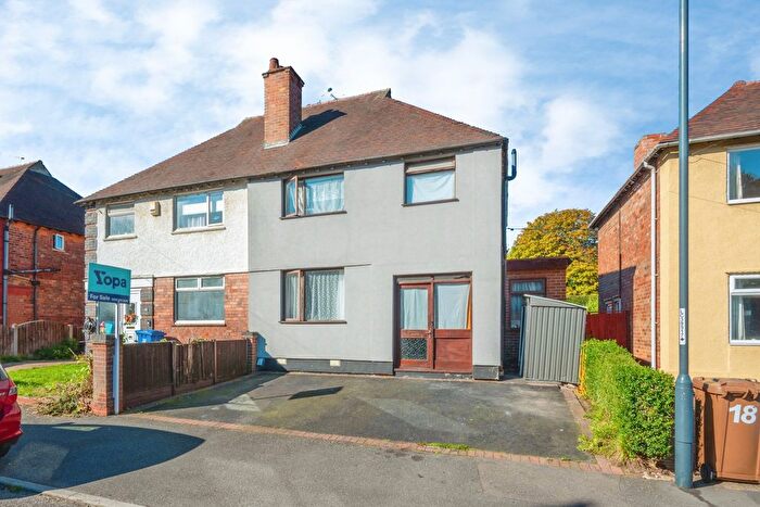 3 Bedroom Semi-Detached House For Sale In Rowditch Avenue, Derby, DE22