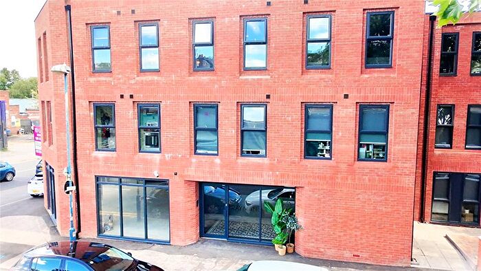 Apartment To Rent In Twyning Road, Stirchley, Birmingham, West Midlands, B30