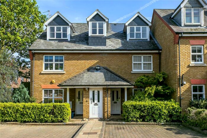 1 Bedroom Flat To Rent In Tersha Street, Richmond, TW9