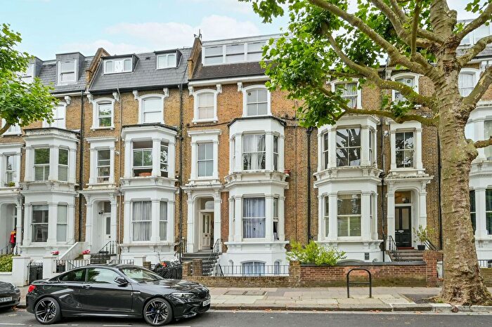 1 Bedroom Flat To Rent In Hammersmith Grove, Hammersmith, London, W6