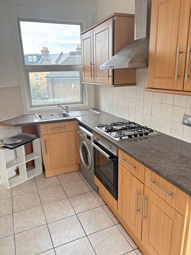 1 Bedroom Flat To Rent In Coldharbour Lane, Camberwell, SE5