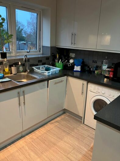 2 Bedroom Flat To Rent In Langley Park Road, Sutton, SM2