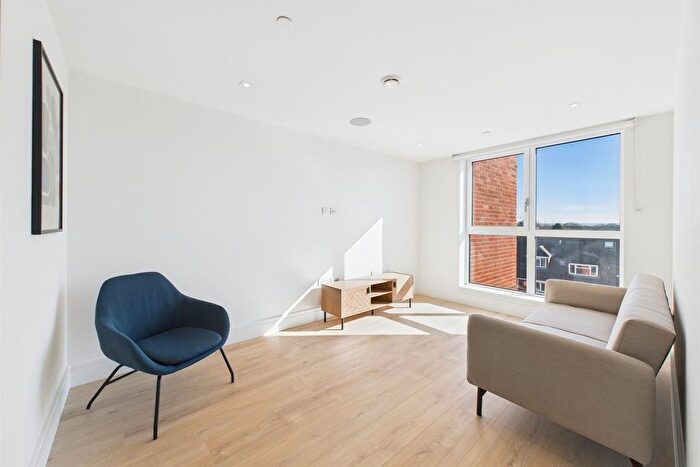 Studio To Rent In Coombe Hill House, London, SW20