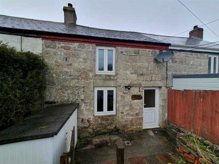 2 Bedroom Cottage To Rent In St. Dennis, St. Austell, PL26