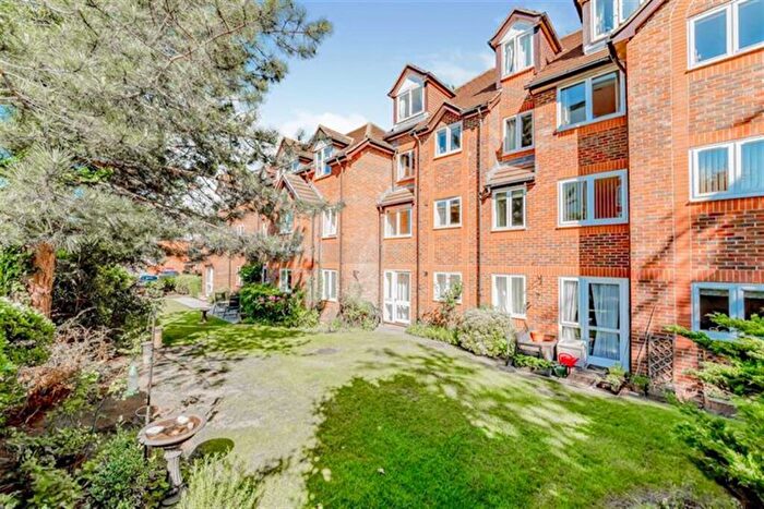 1 Bedroom Retirement Property To Rent In Meadsview Court, Clock House Road, Farnborough, GU14