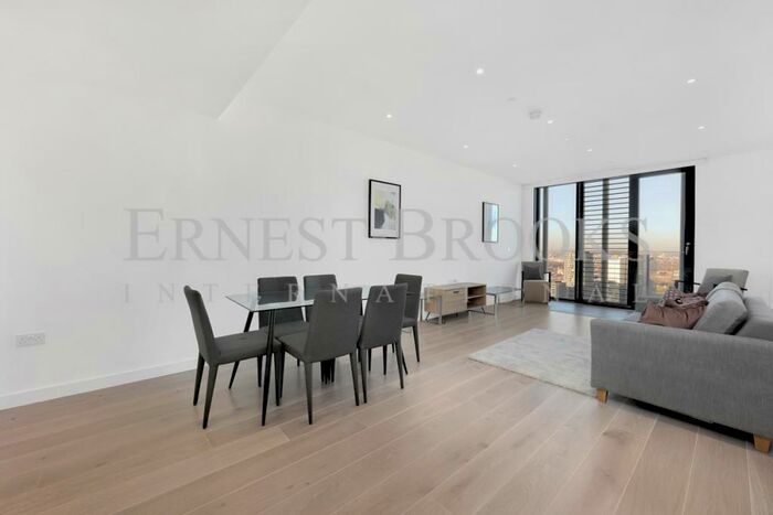 2 Bedroom Apartment To Rent In Stratosphere Tower, Stratford, E15