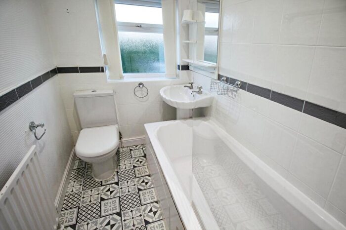 2 Bedroom Semi-Detached House For Sale In Foxwood Grove, Sheffield, South Yorkshire, S12
