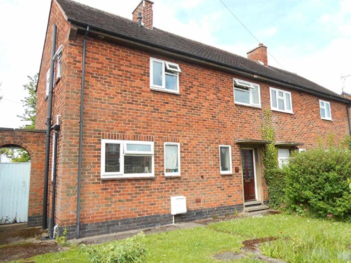 3 Bedroom Semi-Detached House To Rent In Nettlefold Crescent, Melbourne, DE73