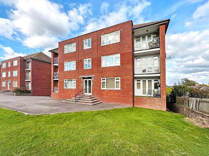 2 Bedroom Flat For Sale In Lewes Road, Eastbourne, BN21