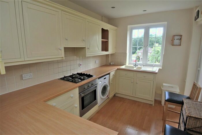 2 Bedroom Flat To Rent In Ellesmere Road, Weybridge, KT13