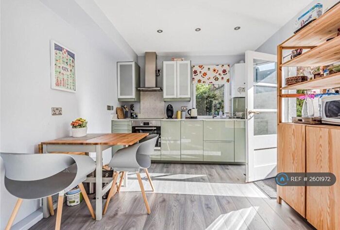 2 Bedroom Flat To Rent In Courthope Road, London, NW3