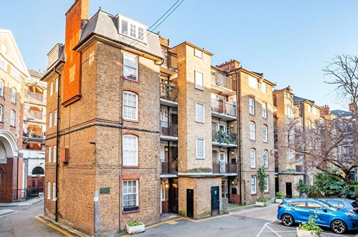 2 Bedroom Flat For Sale In Bourne Estate, Portpool Lane, Farringdon, London, EC1N