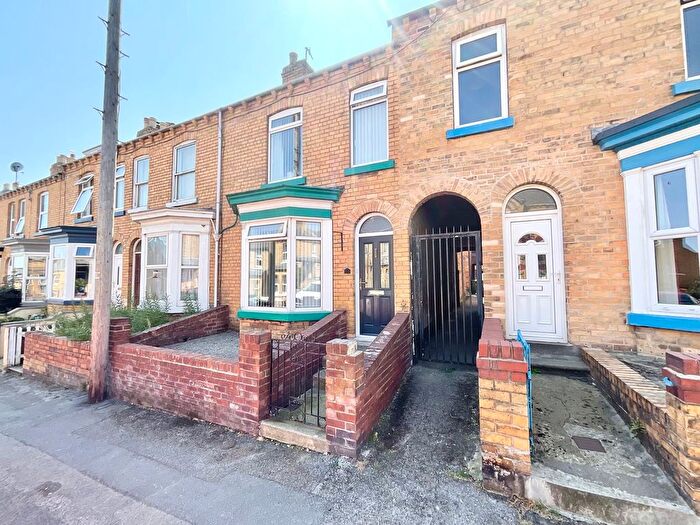 2 Bedroom Terraced House For Sale In Franklin Street, Scarborough, YO12