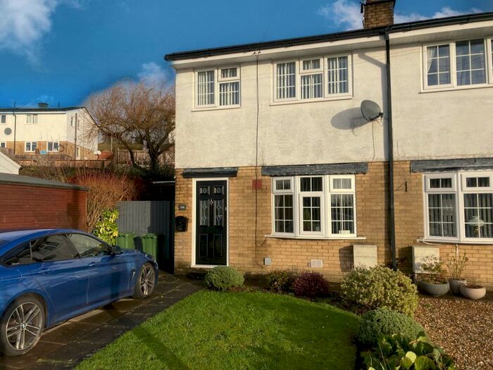 3 Bedroom House To Rent In Meadow Rise, Brynna, Pontyclun, CF72