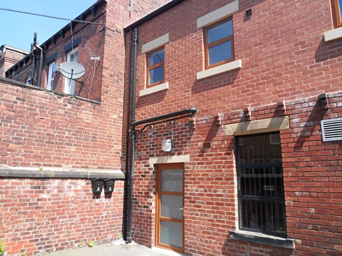 1 Bedroom Flat To Rent In , Paisley Grove, Leeds, West Yorkshire, LS12