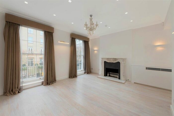 4 Bedroom Property To Rent In Wilton Place, London, SW1X