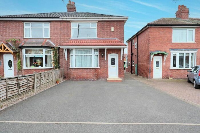 2 Bedroom Semi-Detached House To Rent In Craddock Road, Stafford, Staffordshire, ST16