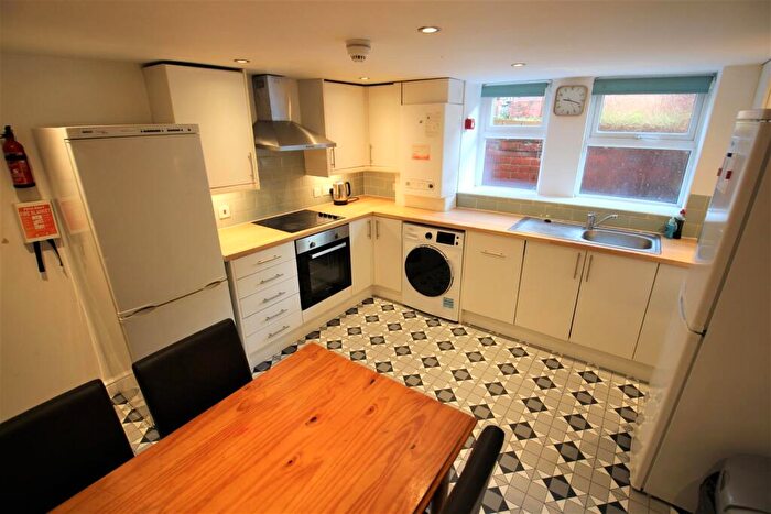 4 Bedroom Terraced House To Rent In Langdale Terrace, Headingley, Leeds, LS6