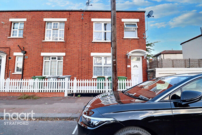1 Bedroom Apartment For Sale In Odessa Road, Forest Gate, E7