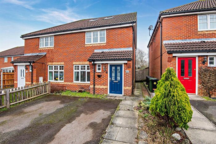 3 Bedroom Semi Detached House For Sale In Lacock Gardens, Maidstone, ME15