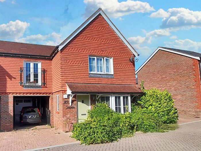 4 Bedroom Semi-Detached House For Sale In Nightingale Lane, Barnham, PO22