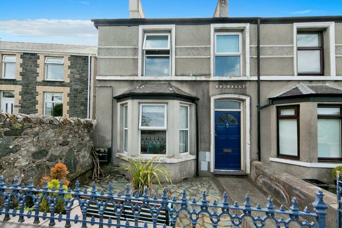 3 Bedroom Semi-Detached House For Sale In Gladstone Terrace, Groeslon, Caernarfon, Gwynedd, LL54