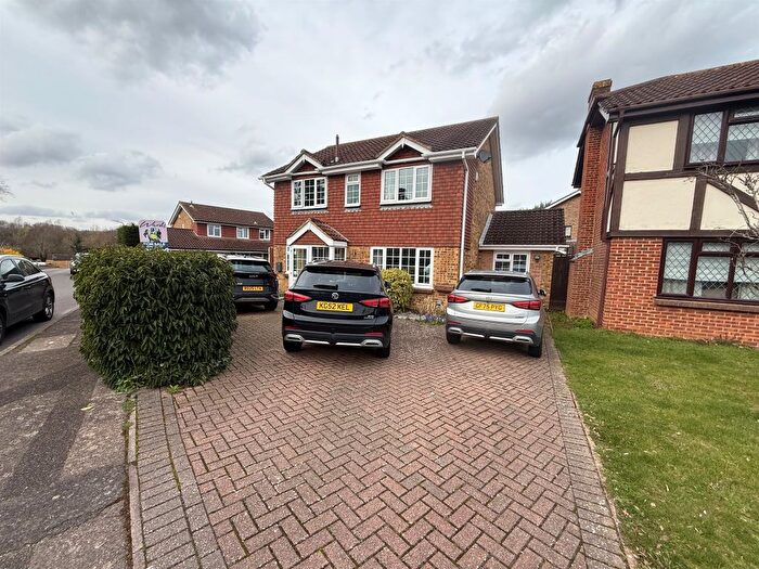 5 Bedroom Detached House For Sale In Willow Road, Larkfield, Aylesford, ME20