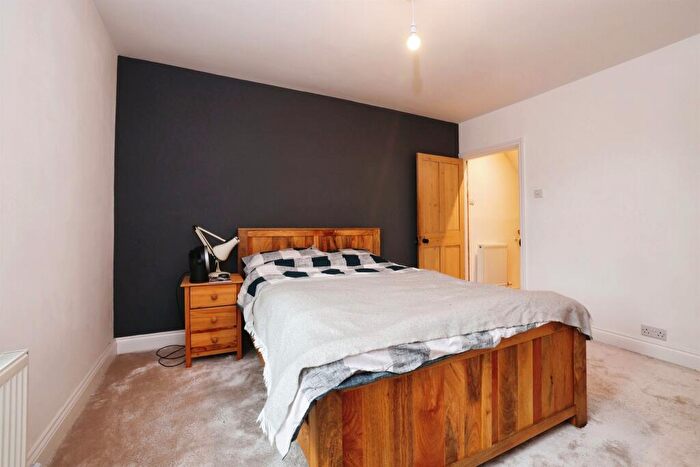 1 Bedroom House To Rent In New Road, Calne, SN11