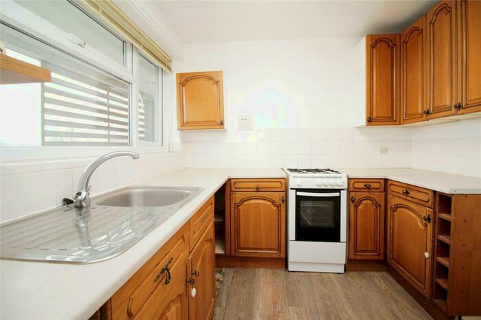 1 Bedroom Apartment To Rent In Ballards Walk, Basildon, SS15