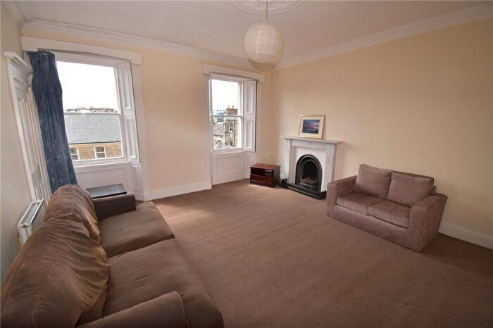 3 Bedroom Flat To Rent In East Preston Street, Edinburgh, EH8