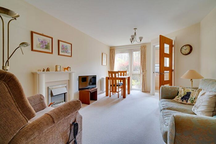 1 Bedroom Retirement Property To Rent In Goodes Court, Royston, SG8