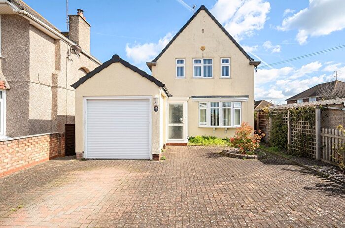 3 Bedroom Detached House For Sale In Nythe Road, Stratton St Margaret, Swindon, SN3
