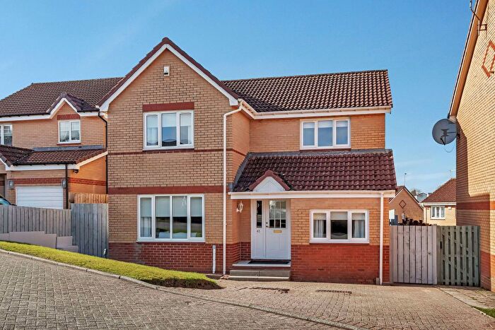 4 Bedroom Detached House For Sale In Alloway Crescent, Dykebar, Paisley, PA2