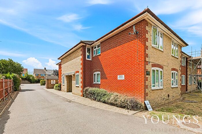 1 Bedroom Flat For Sale In London Road, Benfleet, SS7