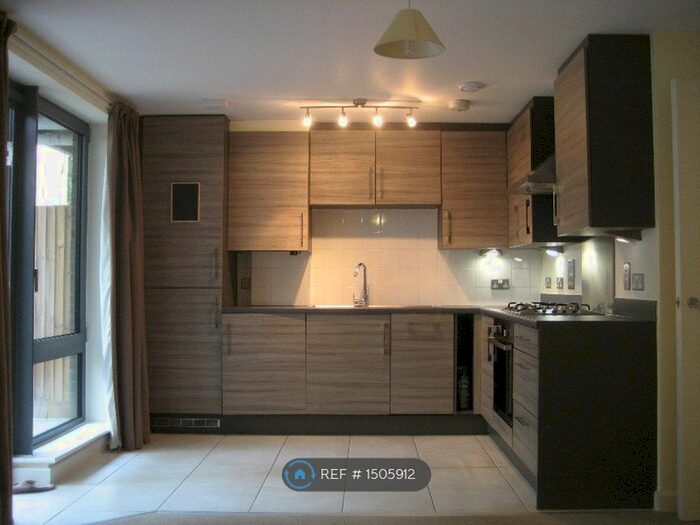 1 Bedroom Flat To Rent In Pooles Park, London, N4