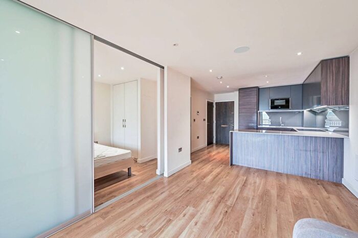 1 Bedroom Flat For Sale In Beaufort Square, Colindale, London, NW9