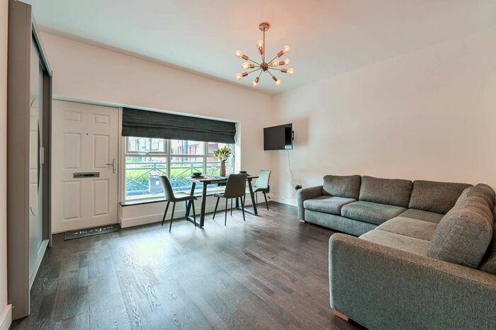 1 Bedroom Flat To Rent In Russell Place, Canada Water, London, SE16
